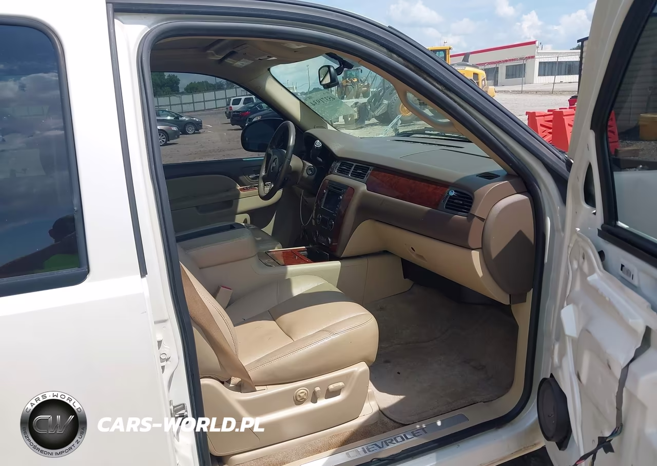 2010 Chevrolet Avalanche 1500 Ltz VIN:3GNNCGE07AG285704 - 5