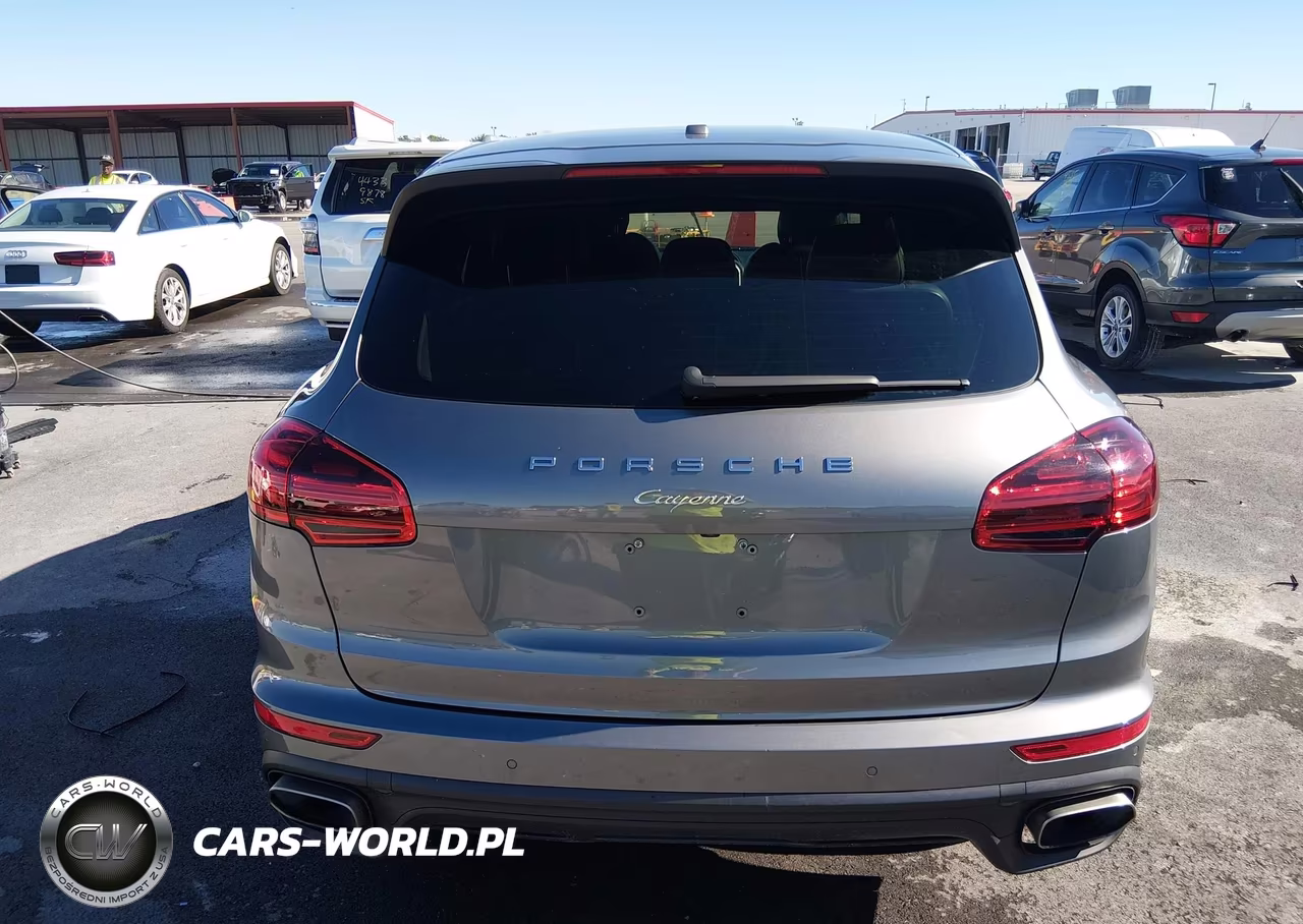 2016 Porsche Cayenne VIN:WP1AA2A20GLA09656 - 16