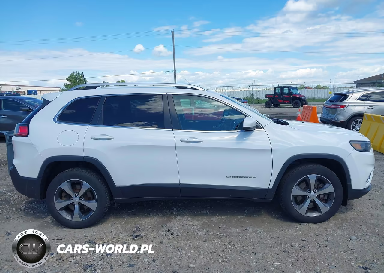 2019 Jeep Cherokee Limited 4X4 VIN:1C4PJMDX3KD323240 - 13
