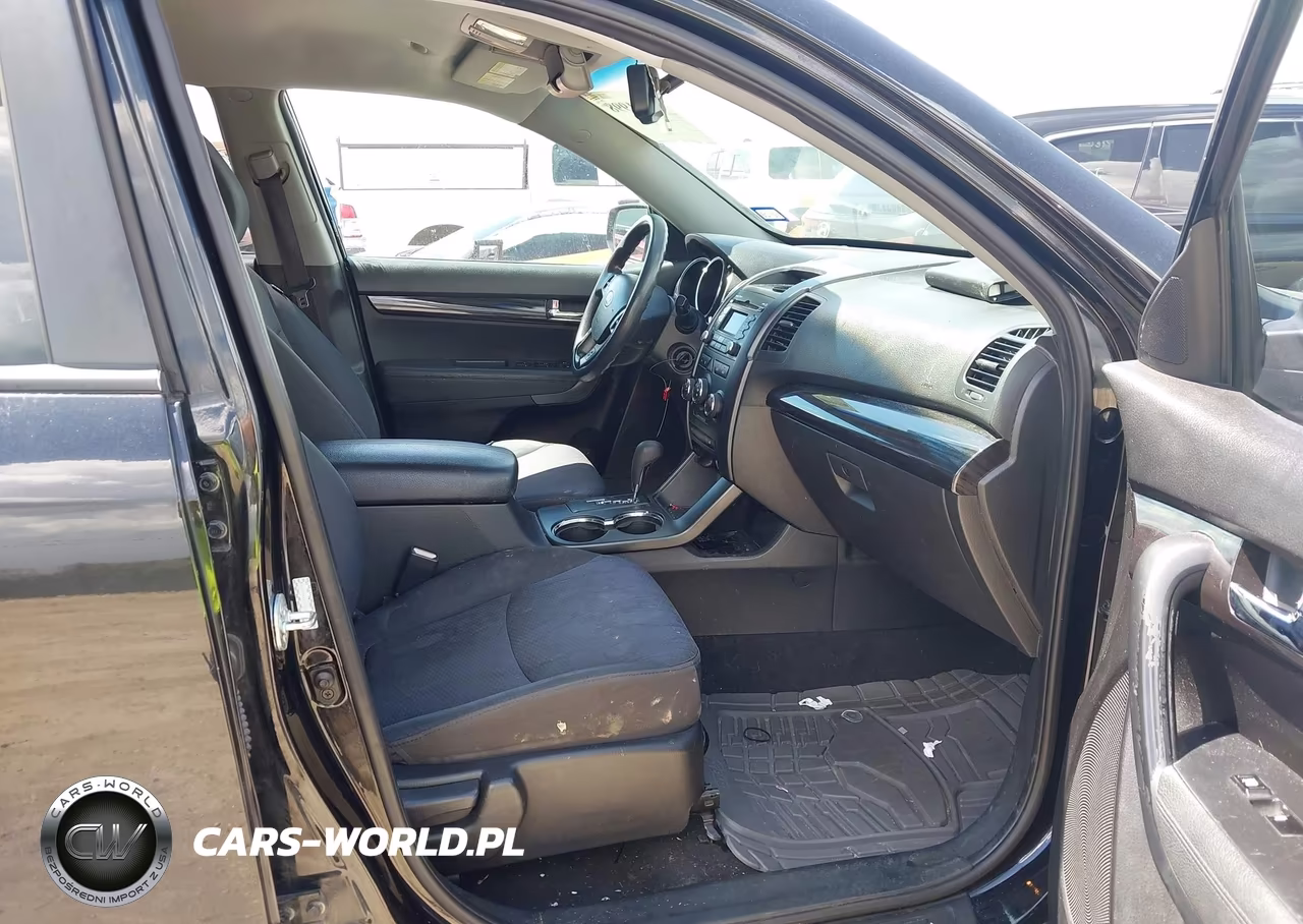 2011 Kia Sorento Lx VIN:5XYKT4A10BG118688 - 5