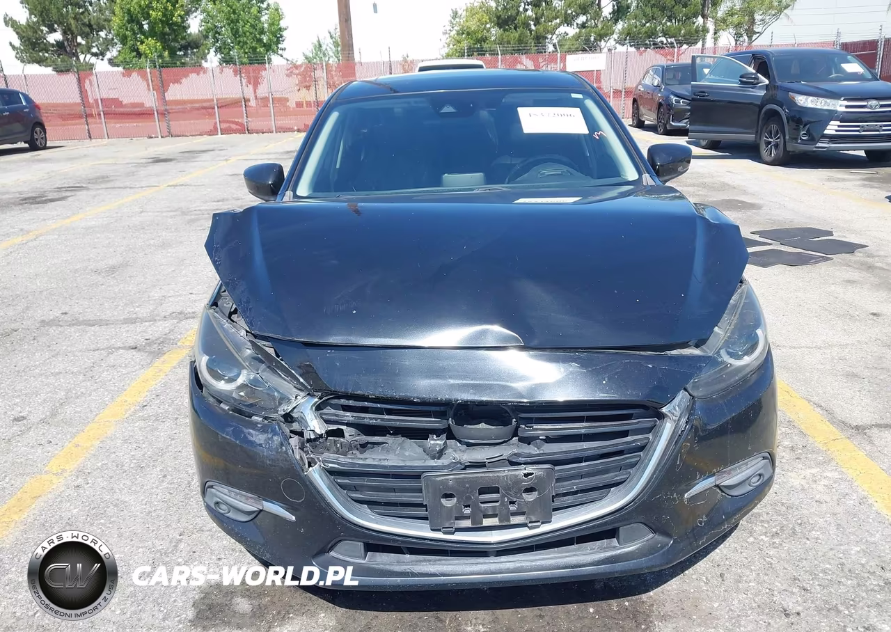 2018 Mazda Mazda3 Grand Touring VIN:3MZBN1W36JM185796 - 12