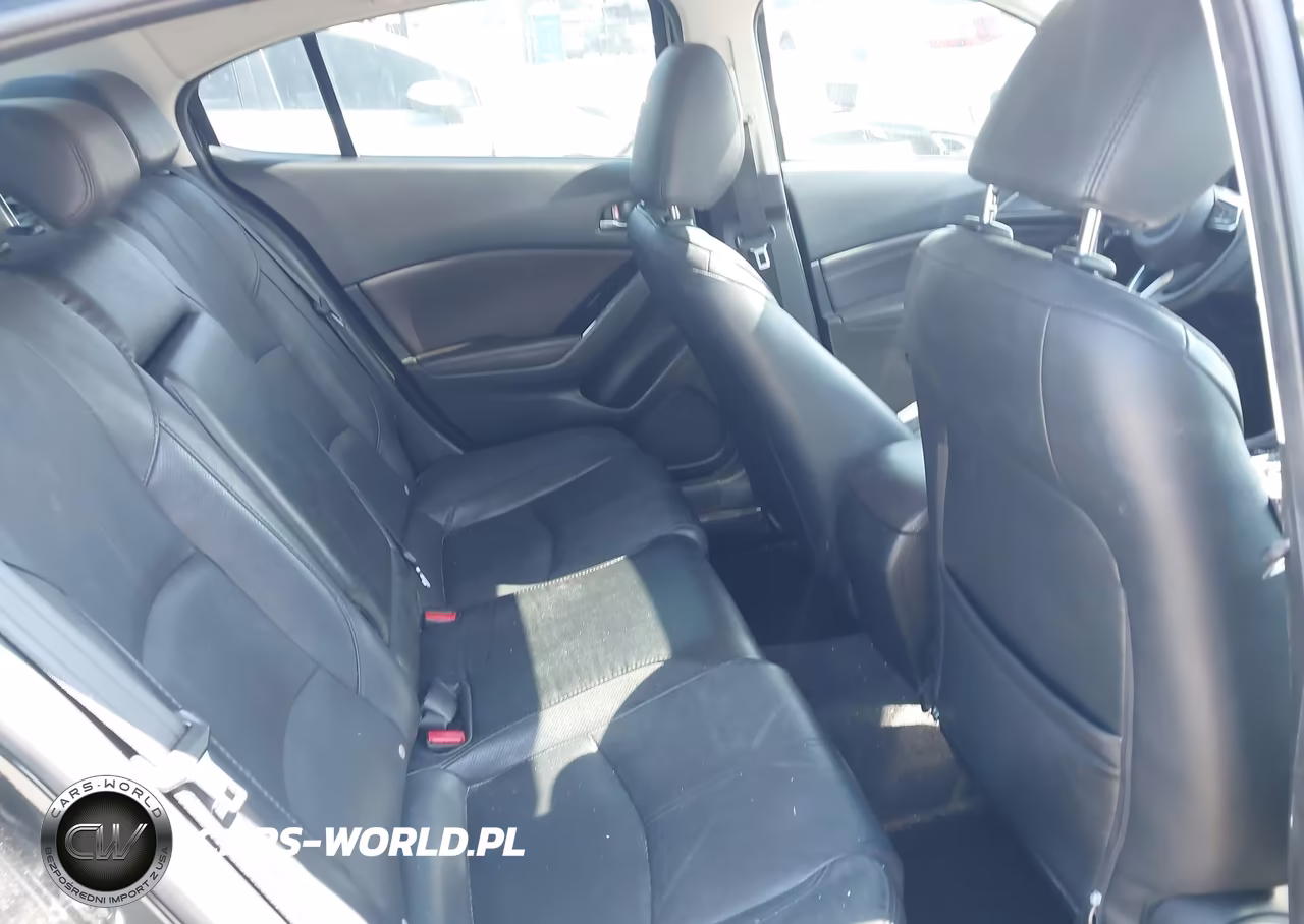 2018 Mazda Mazda3 Grand Touring VIN:3MZBN1W36JM185796 - 8