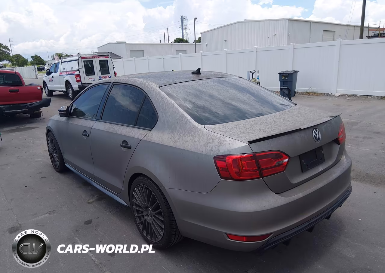2012 Volkswagen Jetta Gli VIN:3VW467AJ0CM101148 - 3