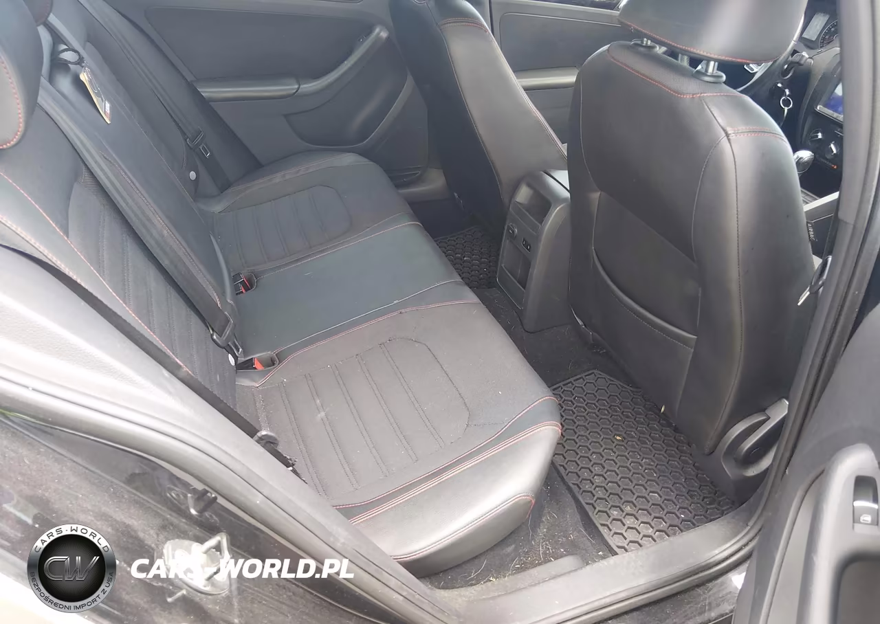 2012 Volkswagen Jetta Gli VIN:3VW467AJ0CM101148 - 8