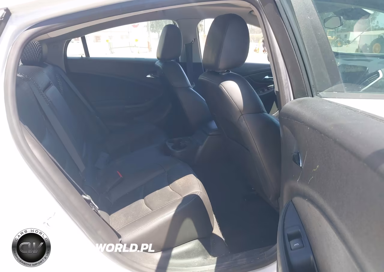 2018 Chevrolet Volt Lt VIN:1G1RC6S59JU156406 - 8
