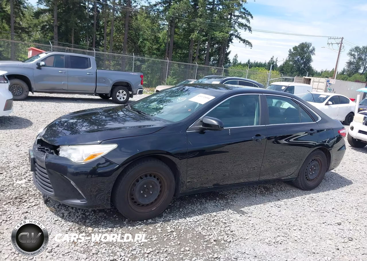 2015 Toyota Camry Le VIN:4T4BF1FKXFR490763 - 14