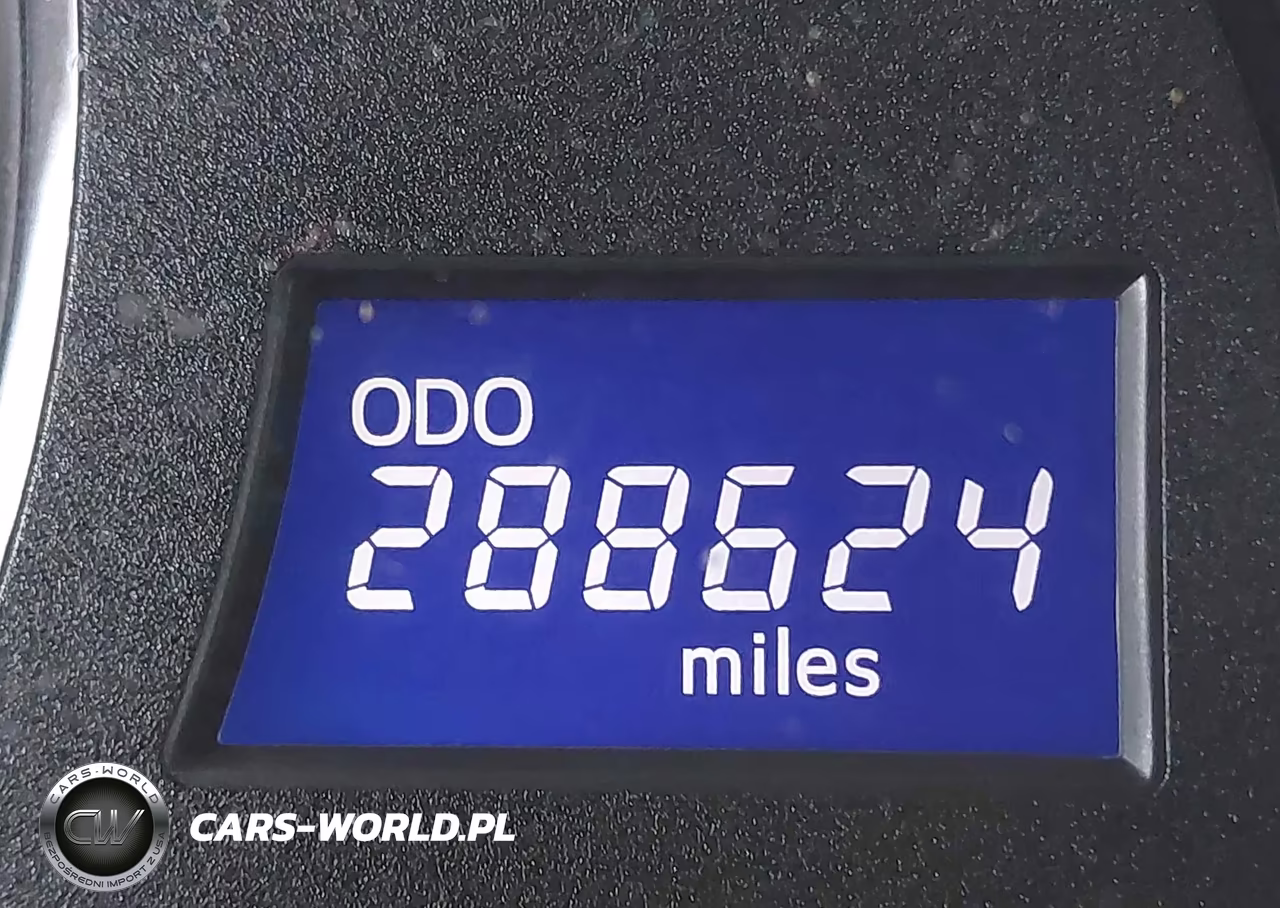 2015 Toyota Camry Le VIN:4T4BF1FKXFR490763 - 15
