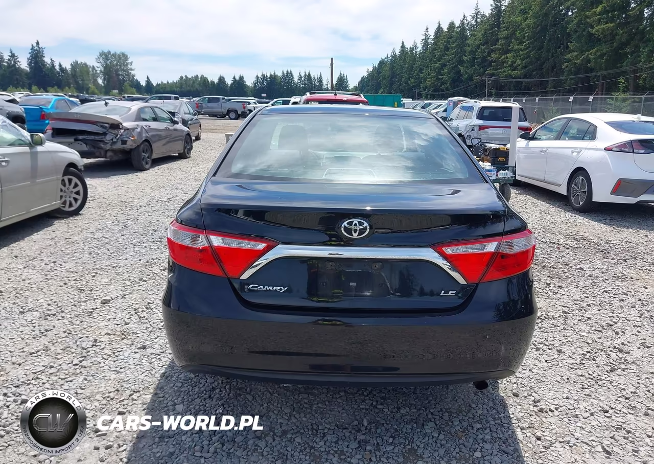 2015 Toyota Camry Le VIN:4T4BF1FKXFR490763 - 16