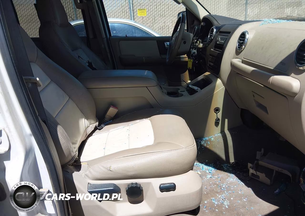 2003 Ford Expedition Eddie Bauer VIN:1FMFU17L63LA95652 - 5