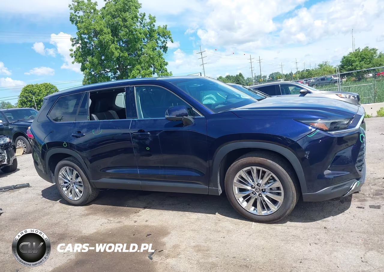 2024 Toyota Grand Highlander Platinum VIN:5TDAAAB56RS060083 - 14