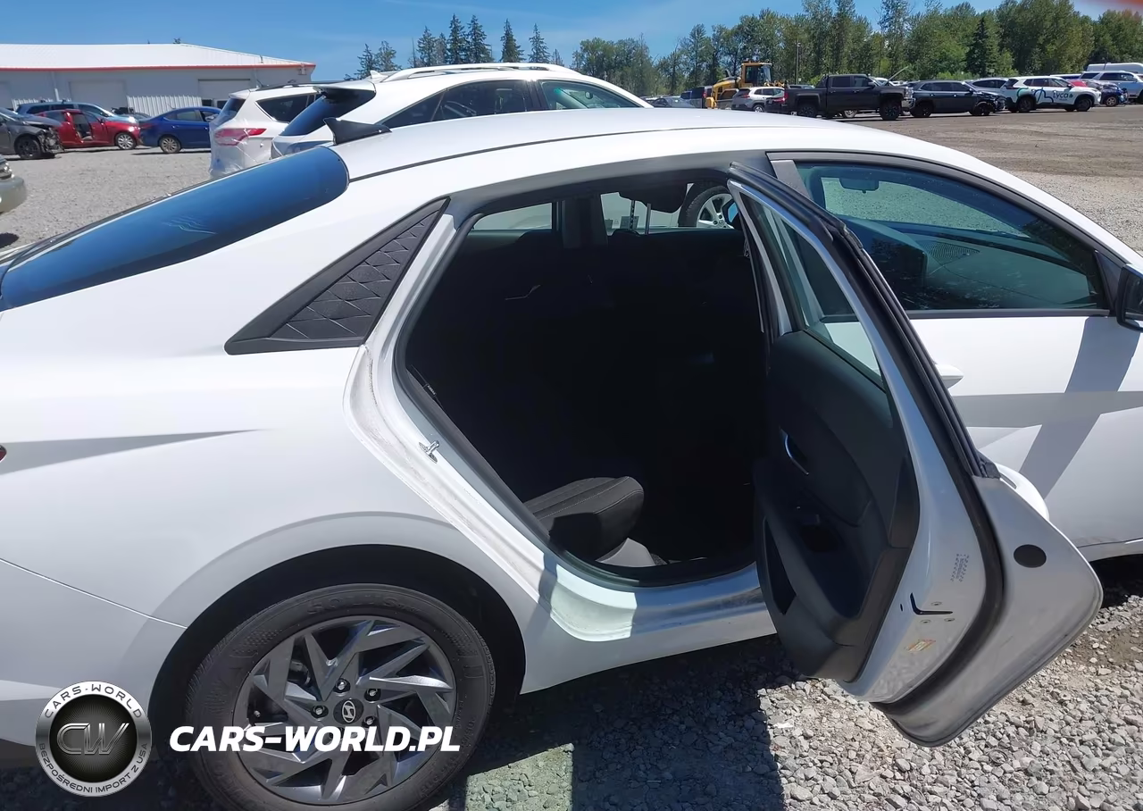 2024 Hyundai Elantra Sel VIN:KMHLM4DG5RU683296 - 8