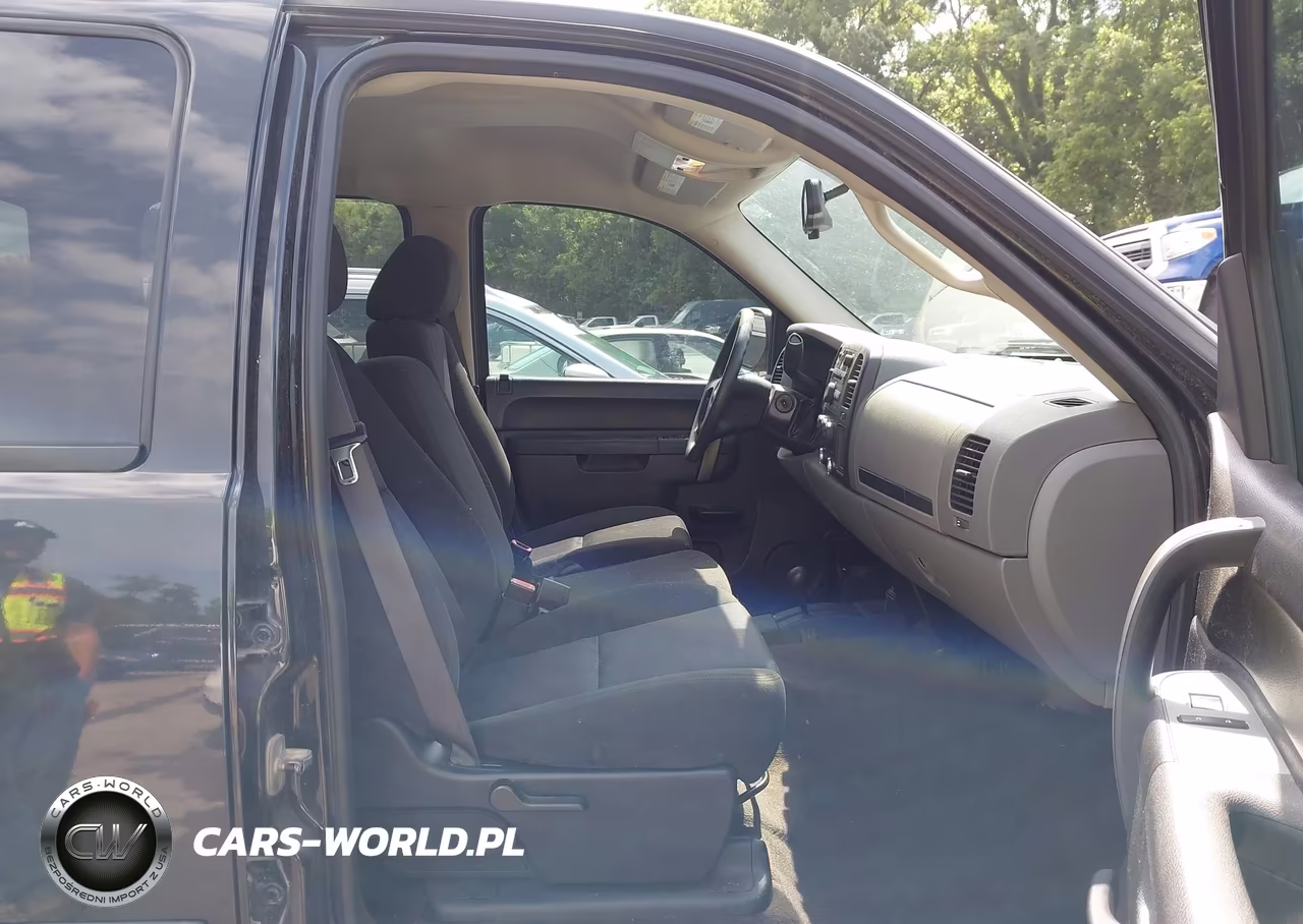 2010 Chevrolet Silverado 1500 Ls VIN:3GCRKREA1AG104923 - 5