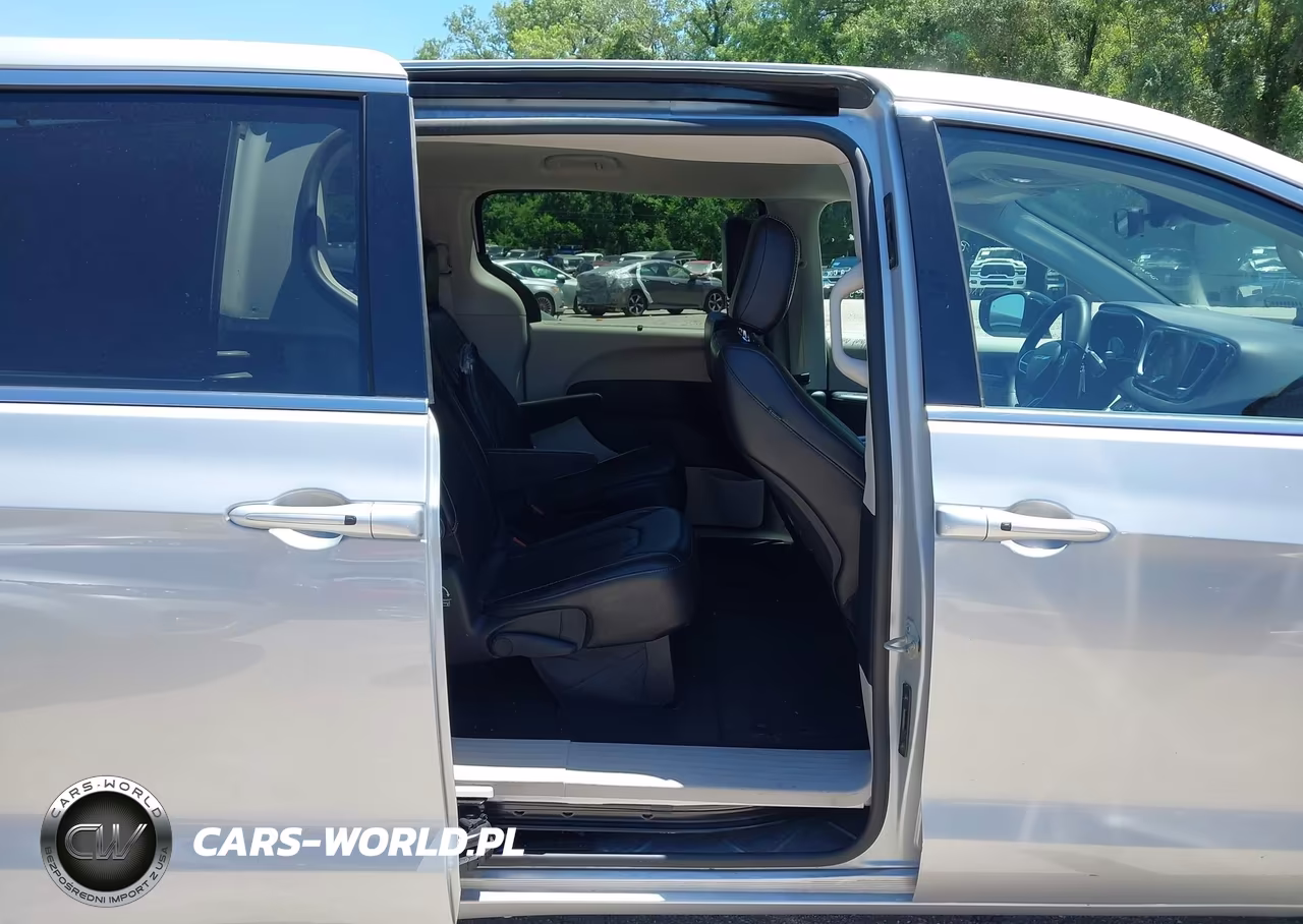 2024 Chrysler Pacifica Touring L VIN:2C4RC1BG6RR172583 - 8