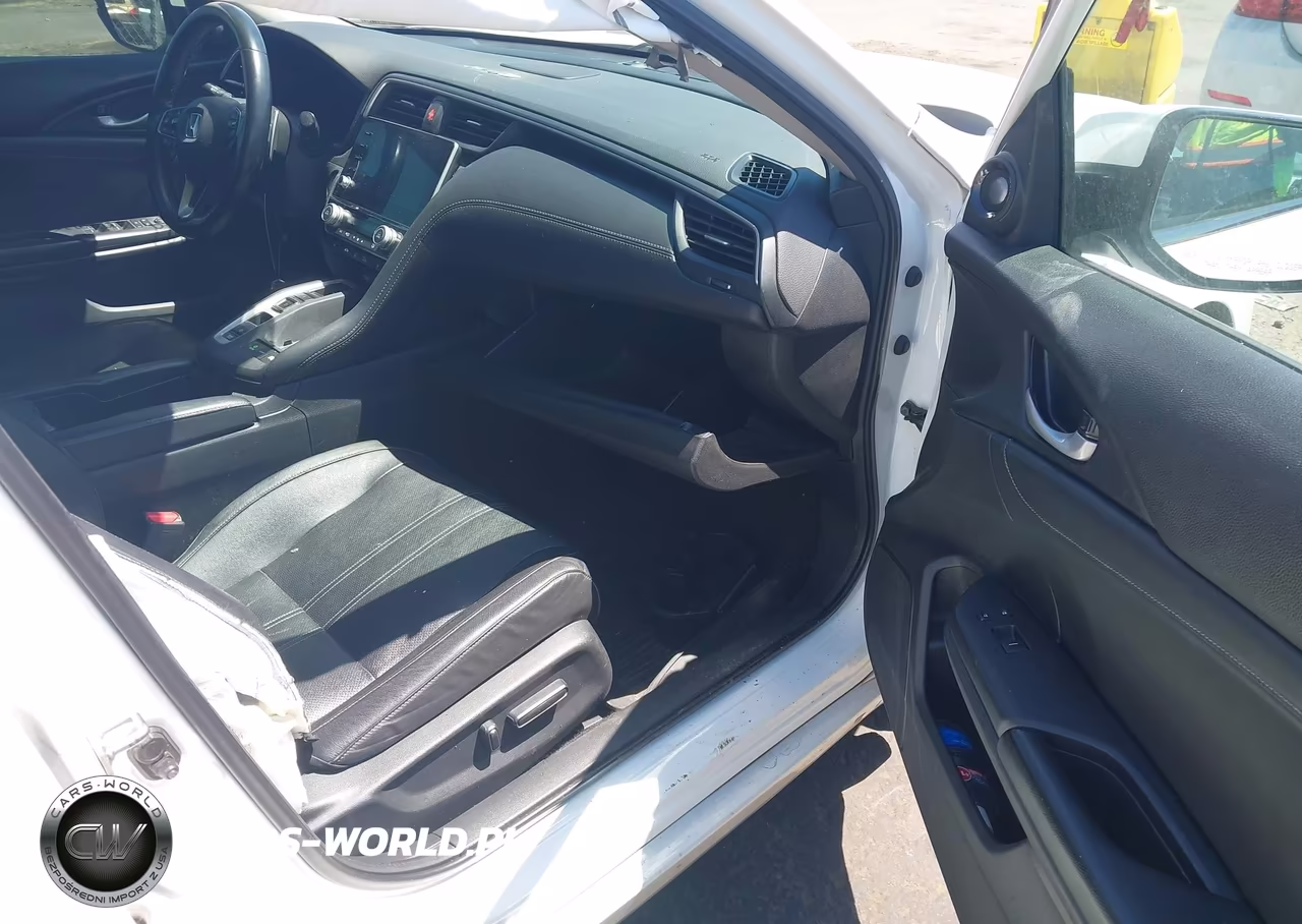 2019 Honda Insight Touring VIN:19XZE4F95KE027839 - 5