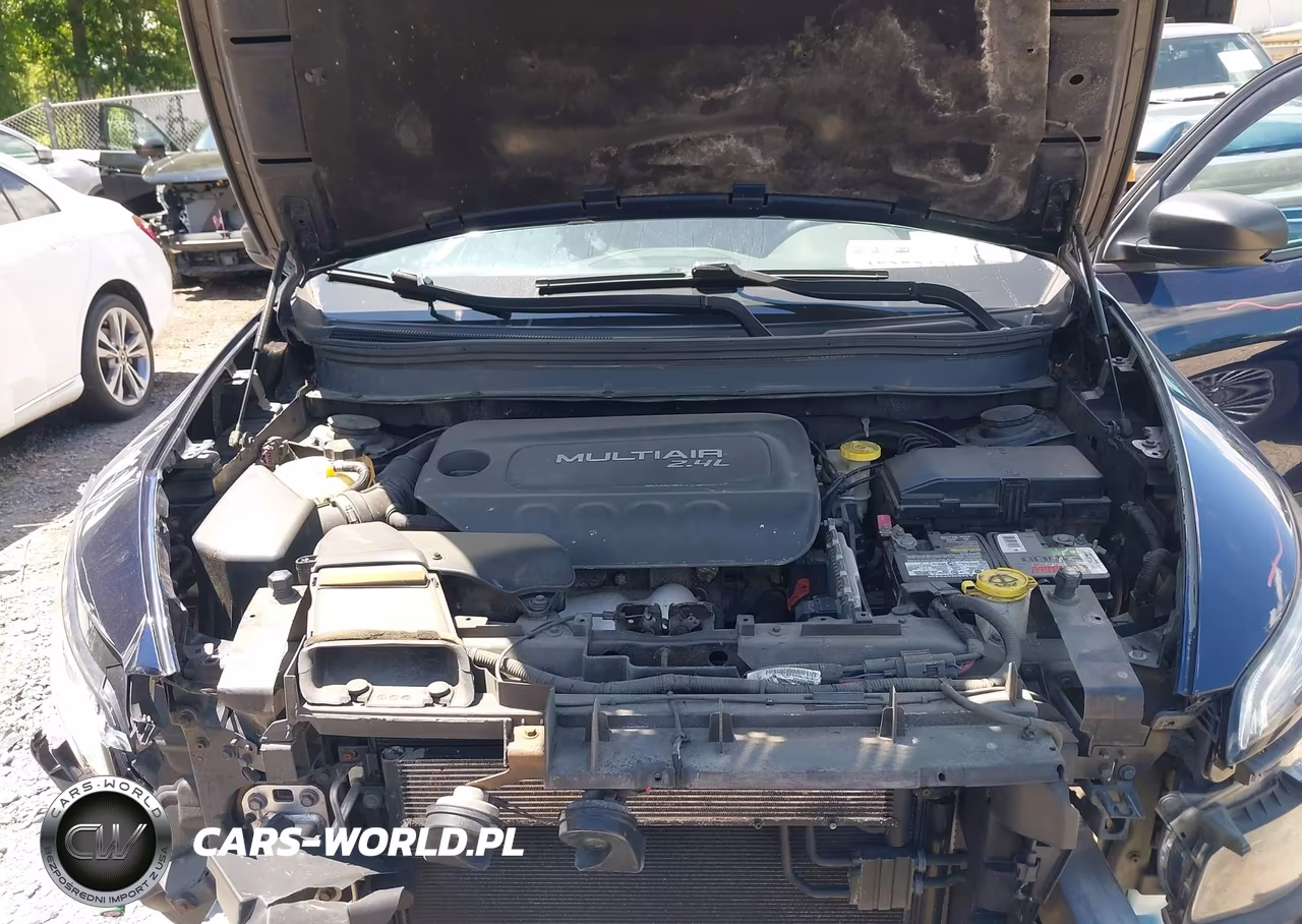2015 Jeep Cherokee Sport VIN:1C4PJMAB5FW764807 - 10