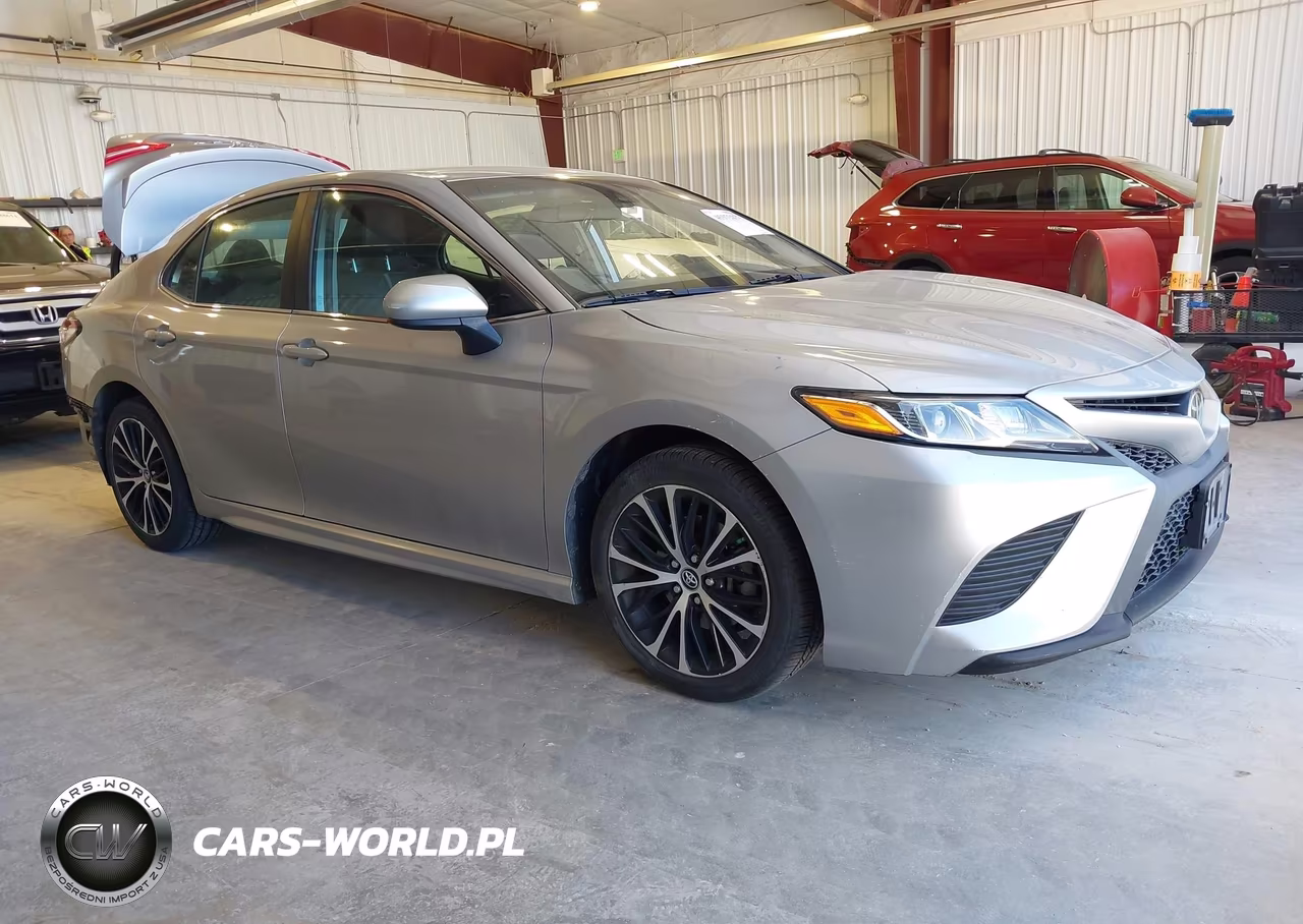 2019 Toyota Camry Se – zdjęcie 1 z 17