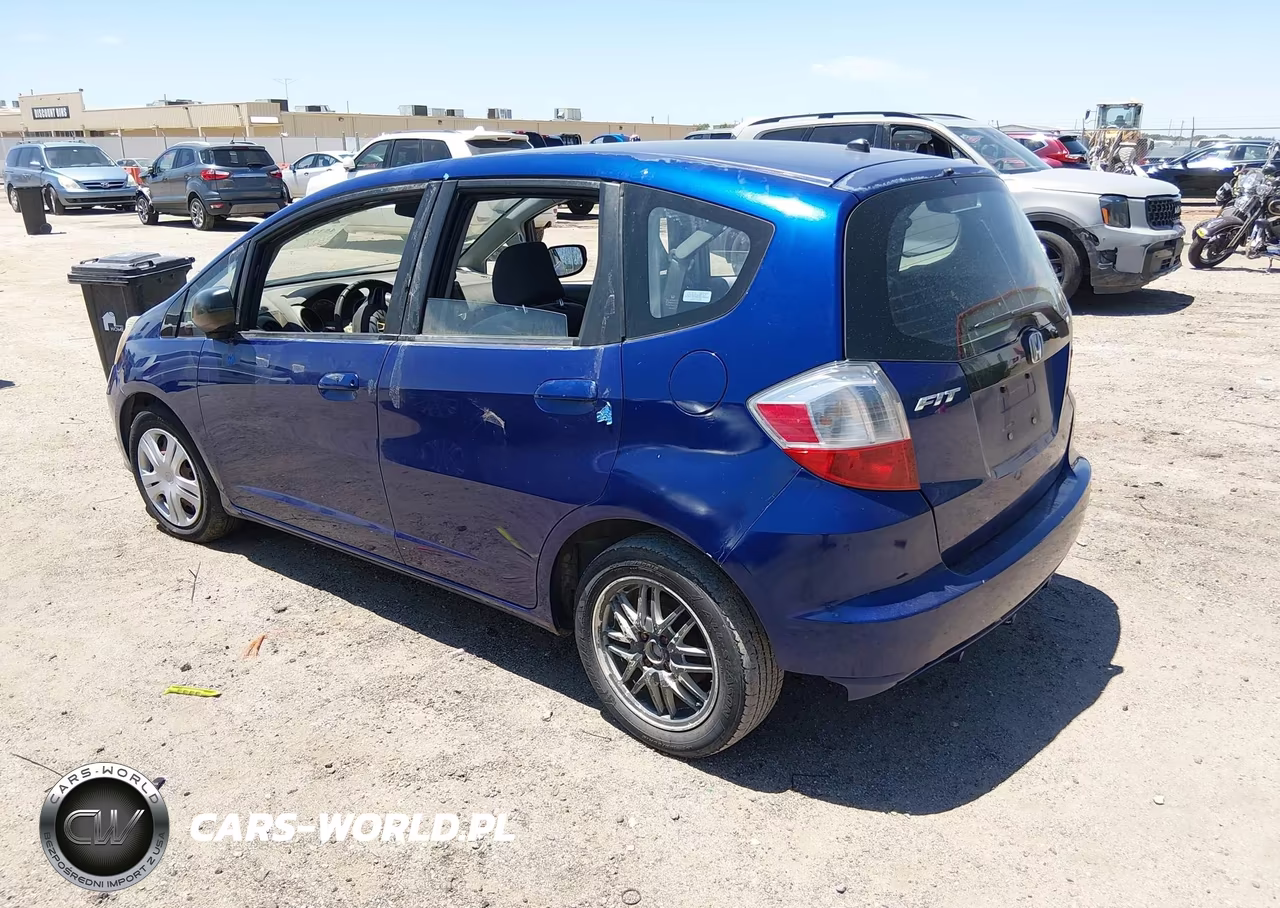 2009 Honda Fit VIN:JHMGE882X9S051896 - 3