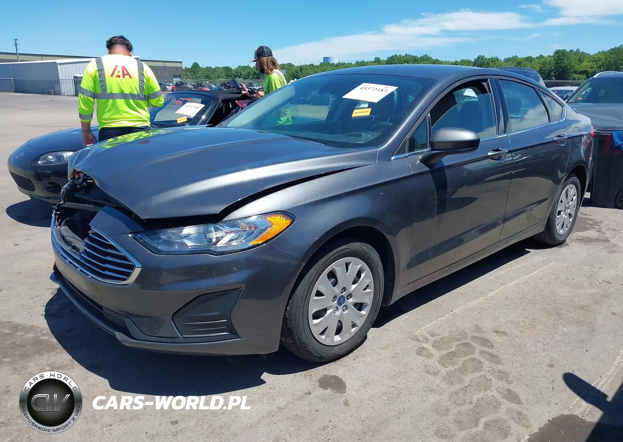 2019 Ford Fusion S VIN:3FA6P0G78KR247039 - 2