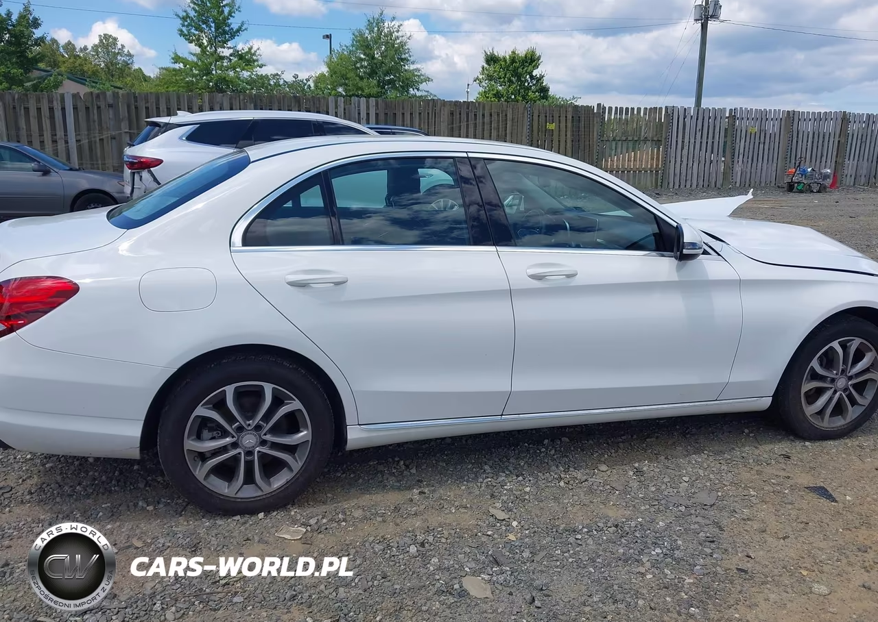 2016 Mercedes-Benz C 300 4Matic VIN:55SWF4KB9GU176022 - 14