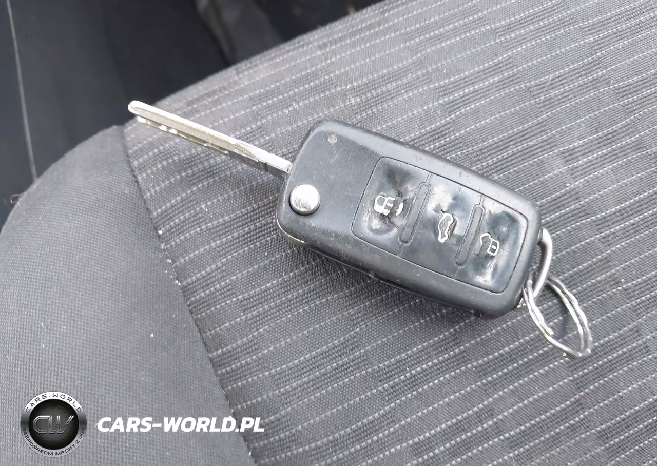 2013 Volkswagen Tiguan S VIN:WVGBV7AX2DW548398 - 11