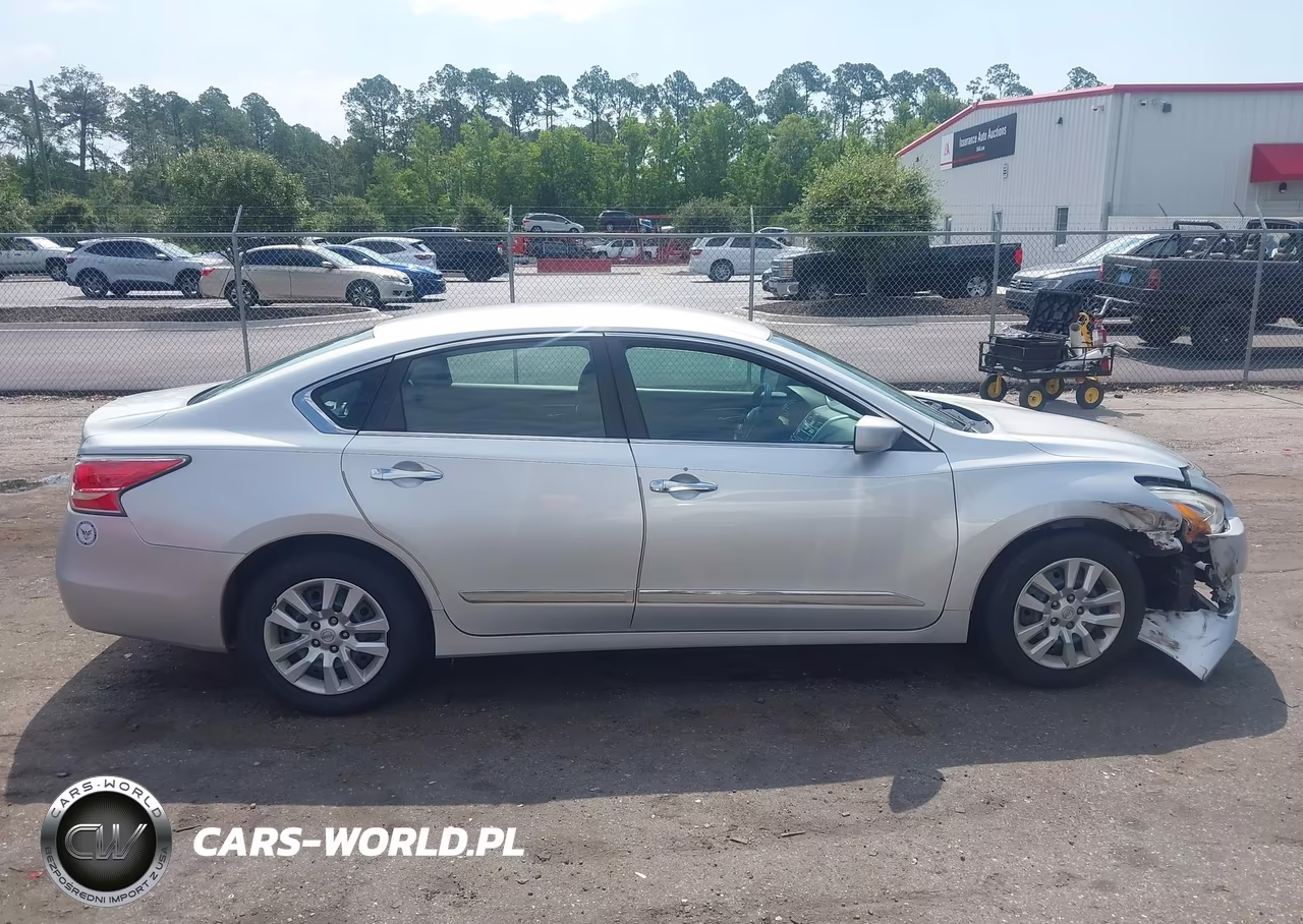 2014 Nissan Altima 2.5 S VIN:1N4AL3AP3EN389029 - 13