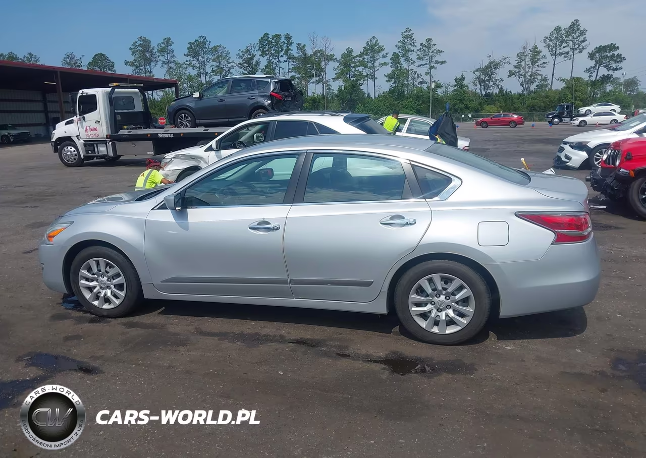 2014 Nissan Altima 2.5 S VIN:1N4AL3AP3EN389029 - 14