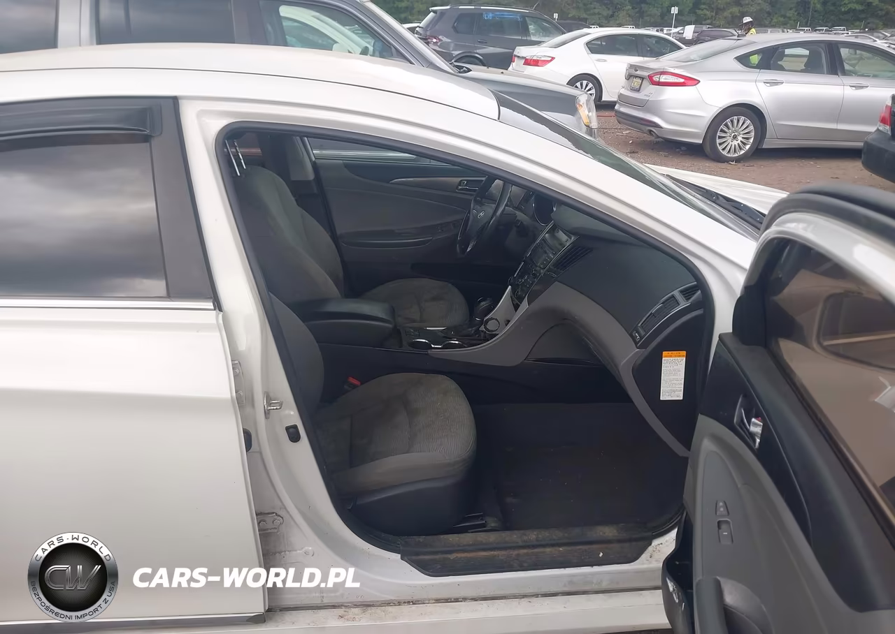 2013 Hyundai Sonata Hybrid VIN:KMHEC4A46DA087985 - 5