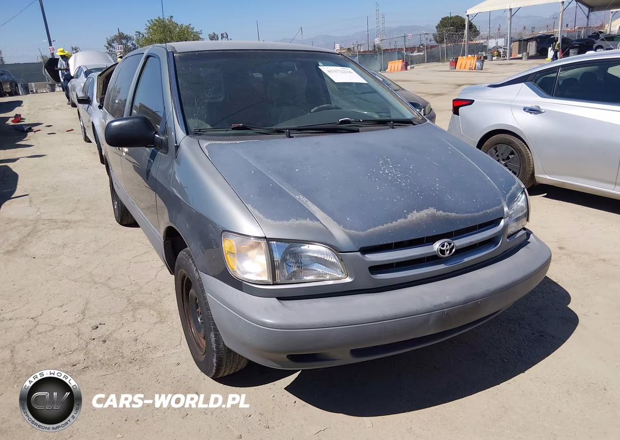 2000 Toyota Sienna Ce