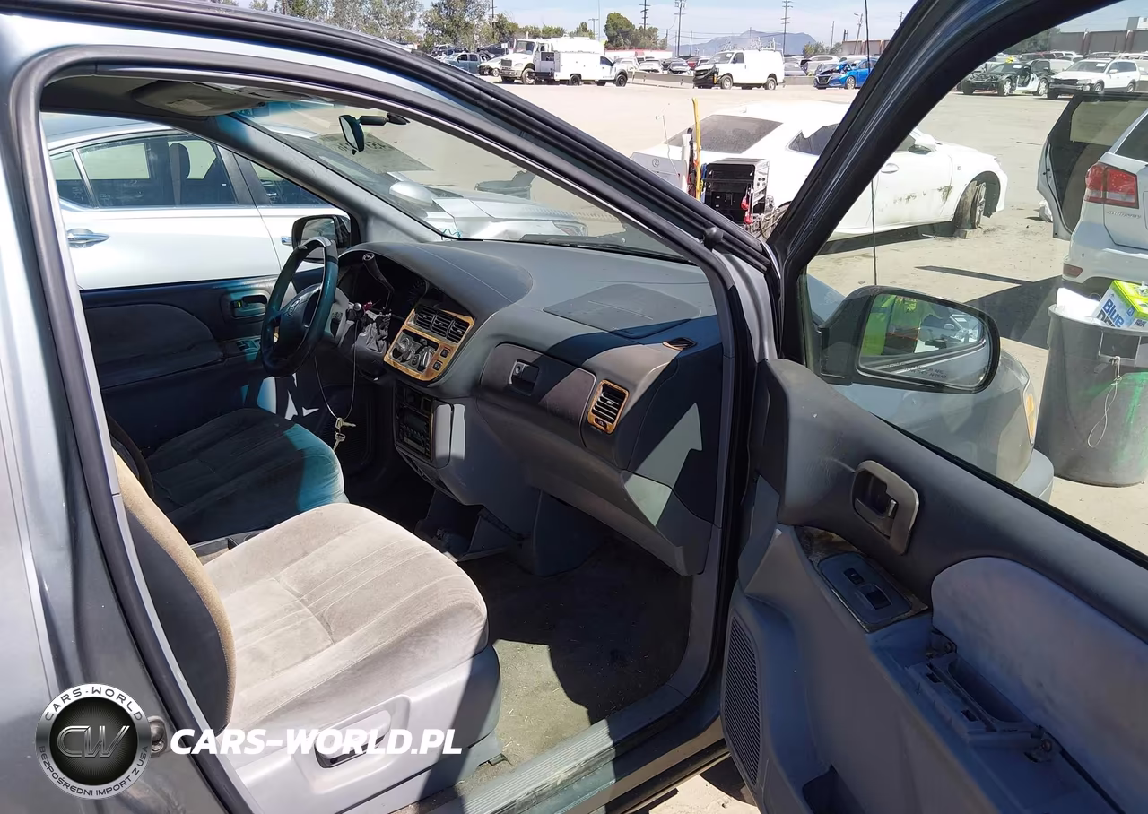 2000 Toyota Sienna Ce VIN:4T3ZF19C6YU211123 - 5