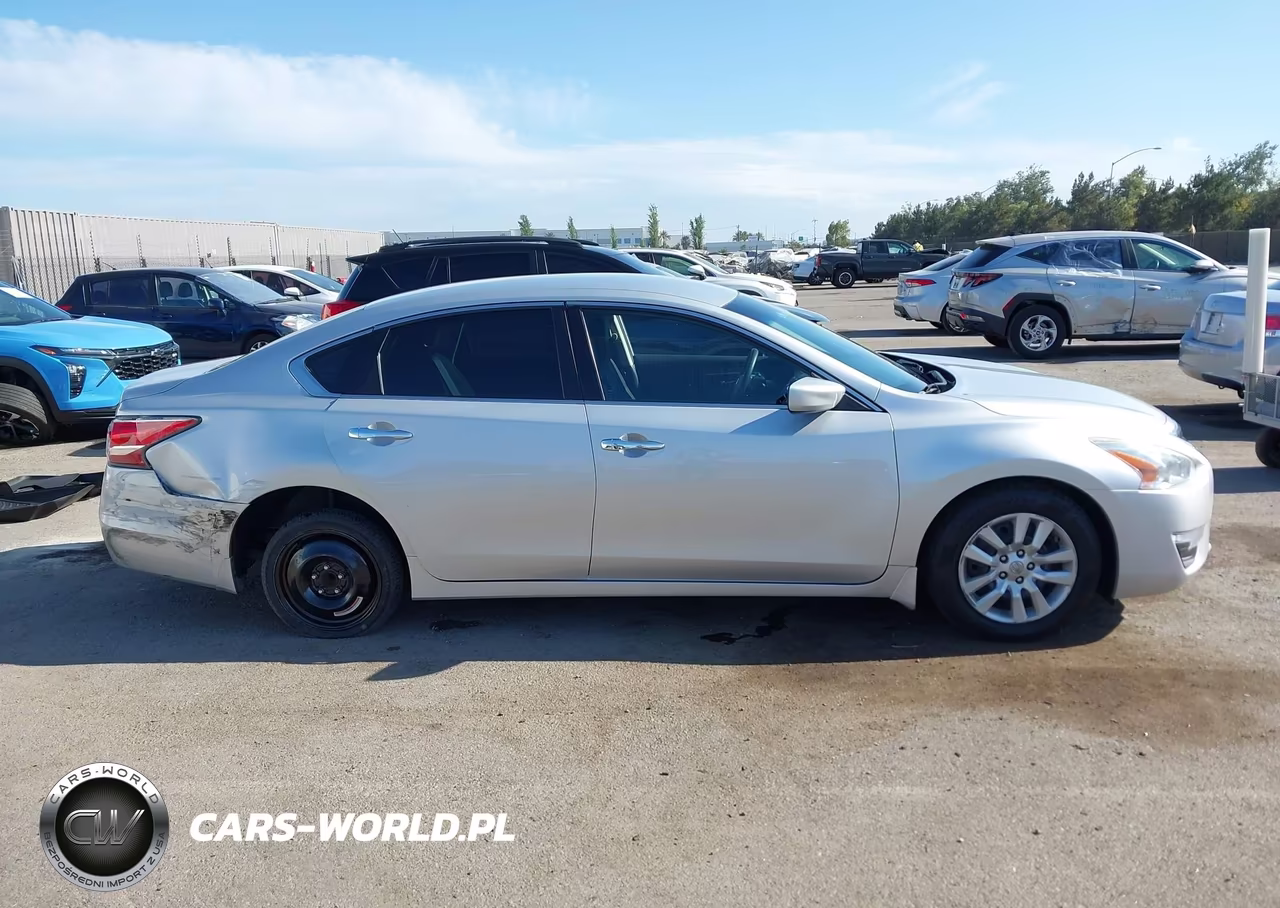 2015 Nissan Altima 2.5 S VIN:1N4AL3AP5FC133004 - 14
