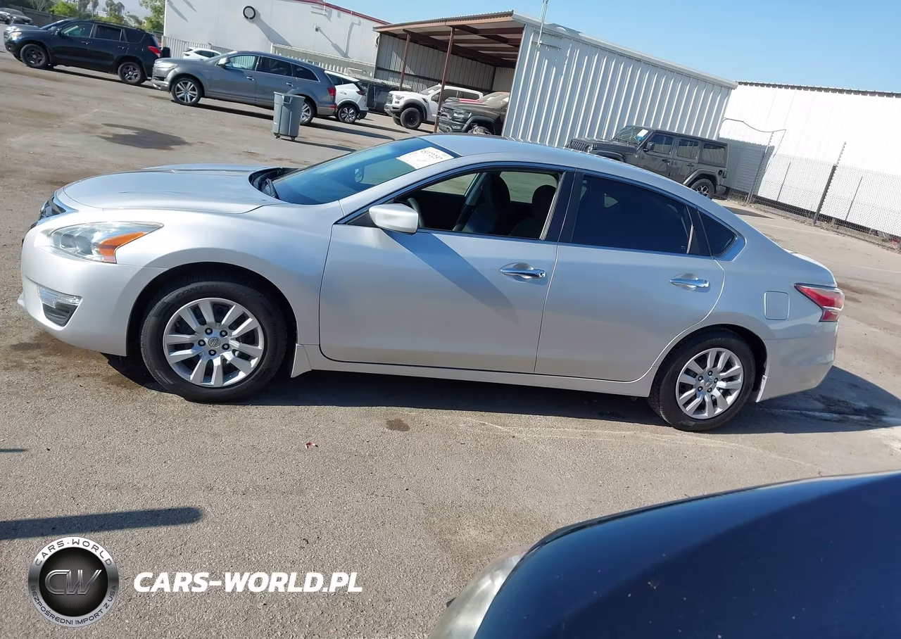 2015 Nissan Altima 2.5 S VIN:1N4AL3AP5FC133004 - 15