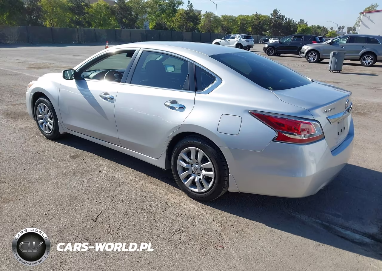 2015 Nissan Altima 2.5 S VIN:1N4AL3AP5FC133004 - 3