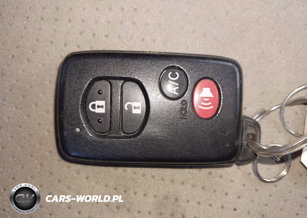 2013 Toyota Prius Three VIN:JTDKN3DU4D5628516 - 11
