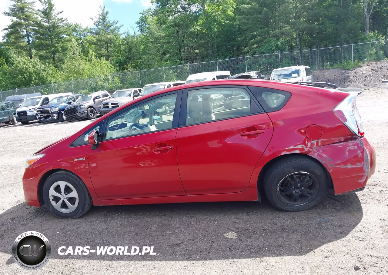 2013 Toyota Prius Three VIN:JTDKN3DU4D5628516 - 14