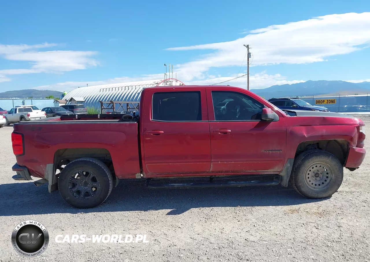 2018 Chevrolet Silverado 1500 2Lt VIN:3GCUKREC5JG187655 - 13