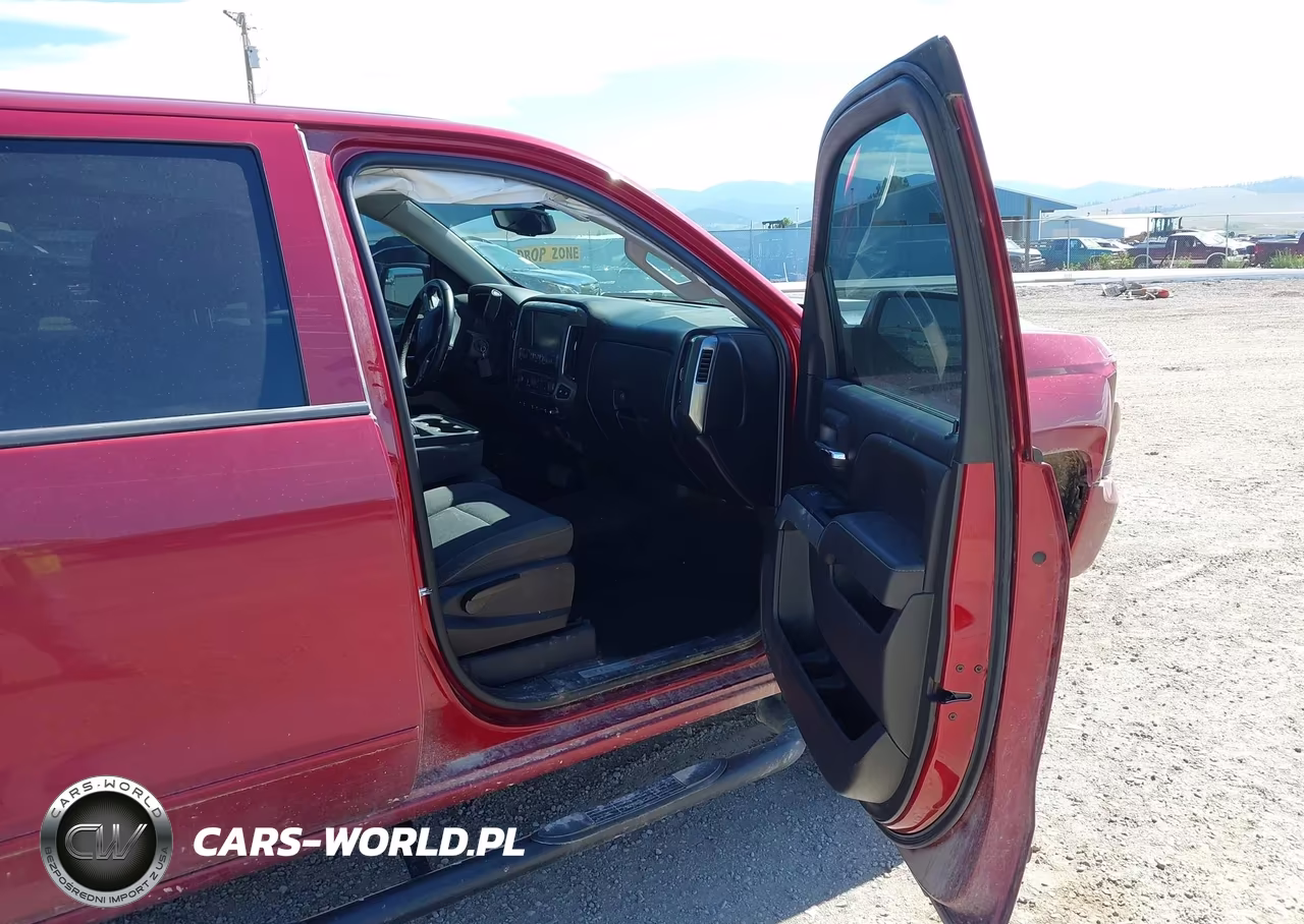 2018 Chevrolet Silverado 1500 2Lt VIN:3GCUKREC5JG187655 - 5