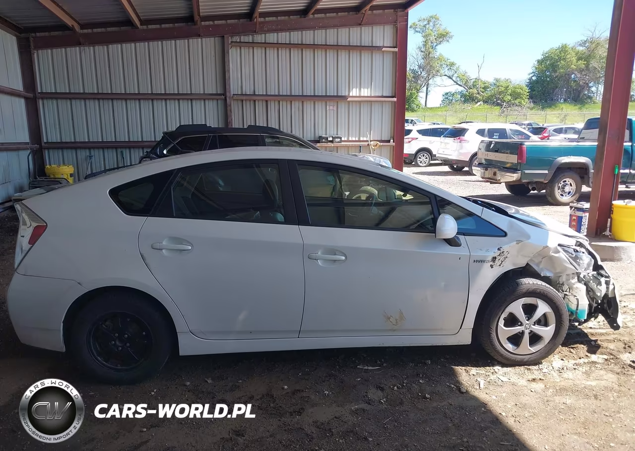 2015 Toyota Prius Four VIN:JTDKN3DU9F0436833 - 14