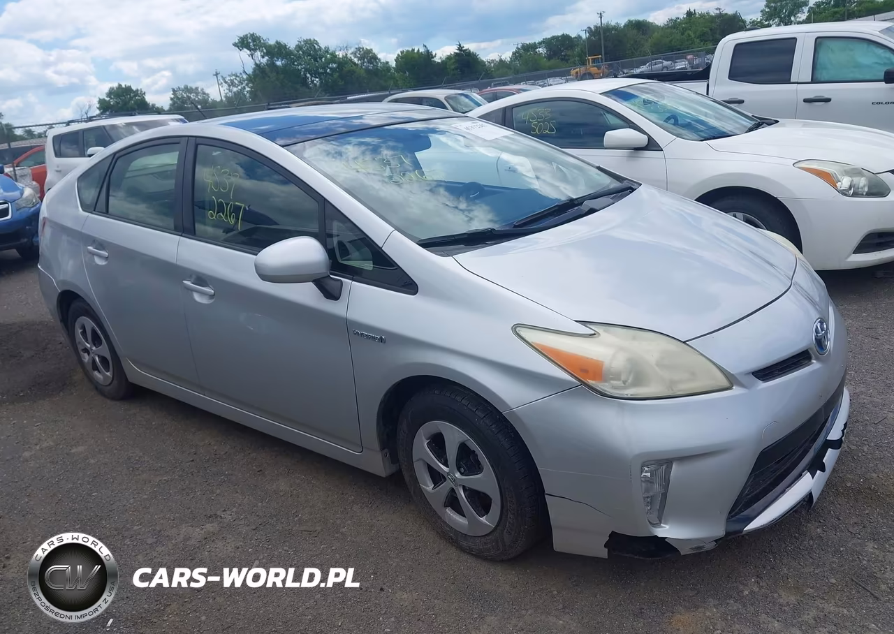 2014 Toyota Prius Three – zdjęcie 1 z 19