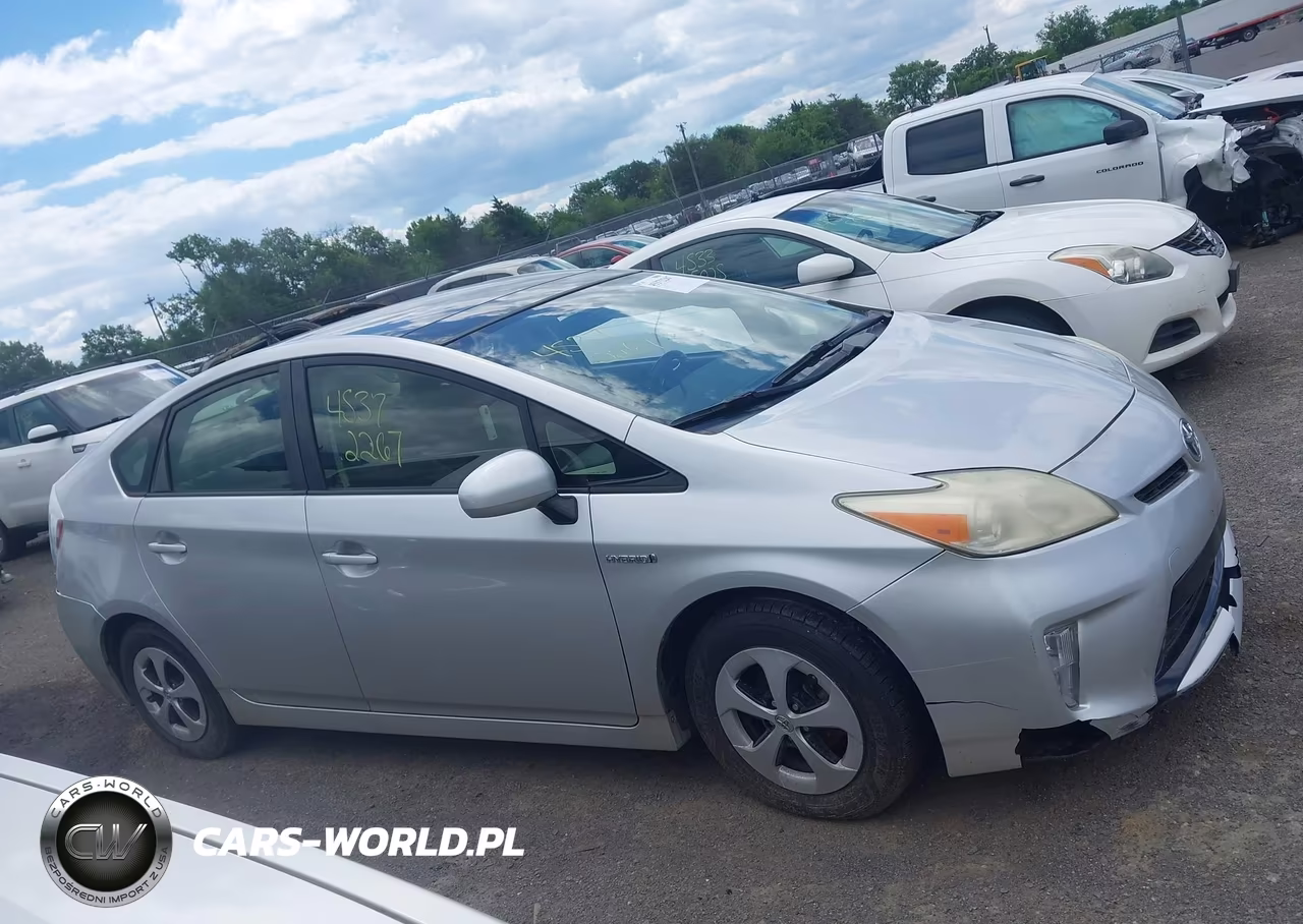 2014 Toyota Prius Three VIN:JTDKN3DU5E1746471 - 13