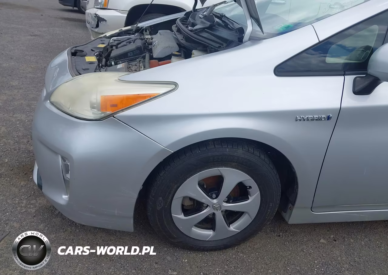 2014 Toyota Prius Three VIN:JTDKN3DU5E1746471 - 18