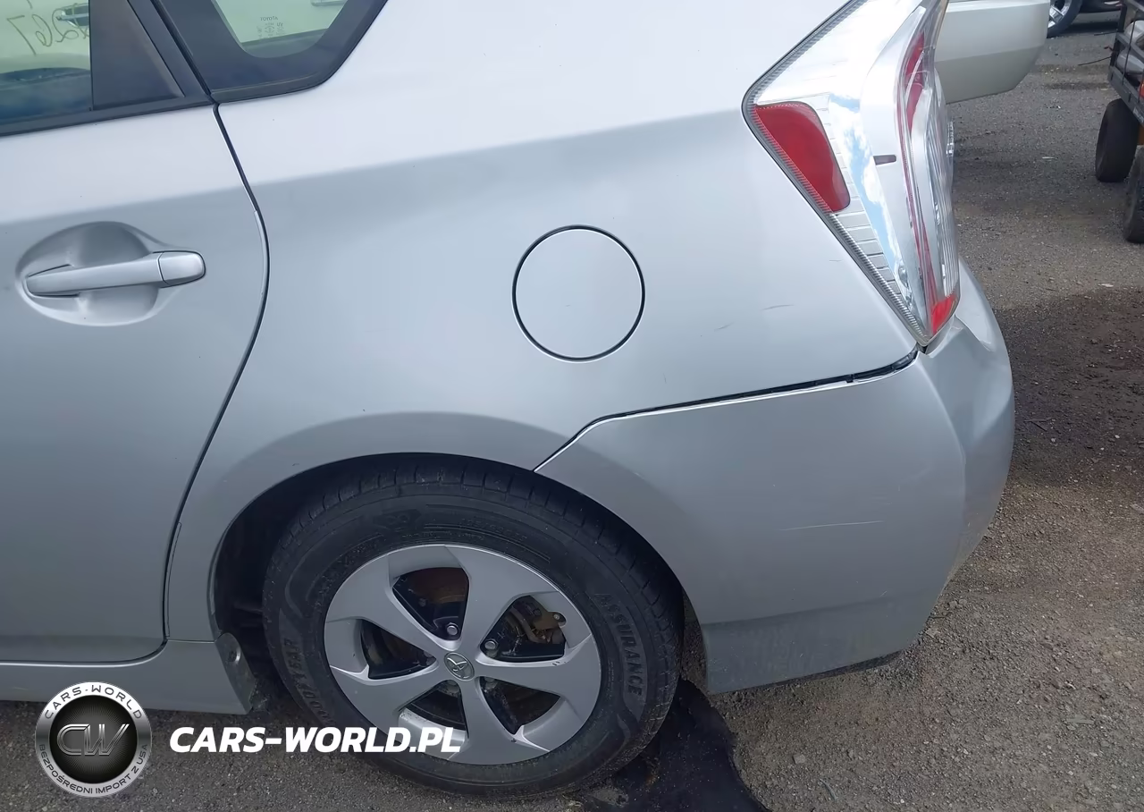 2014 Toyota Prius Three VIN:JTDKN3DU5E1746471 - 6
