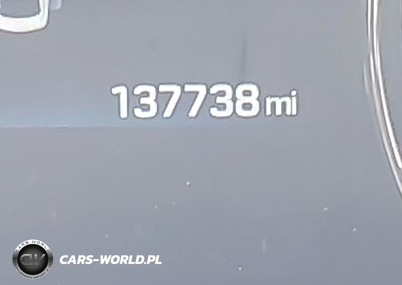 2015 Hyundai Genesis 3.8 VIN:KMHGN4JE2FU049599 - 16