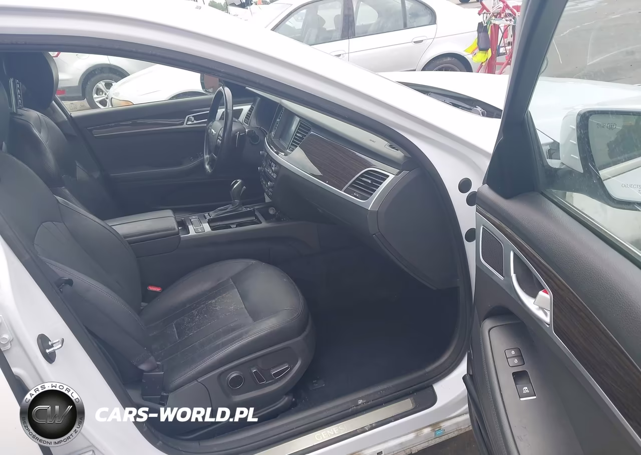 2015 Hyundai Genesis 3.8 VIN:KMHGN4JE2FU049599 - 5