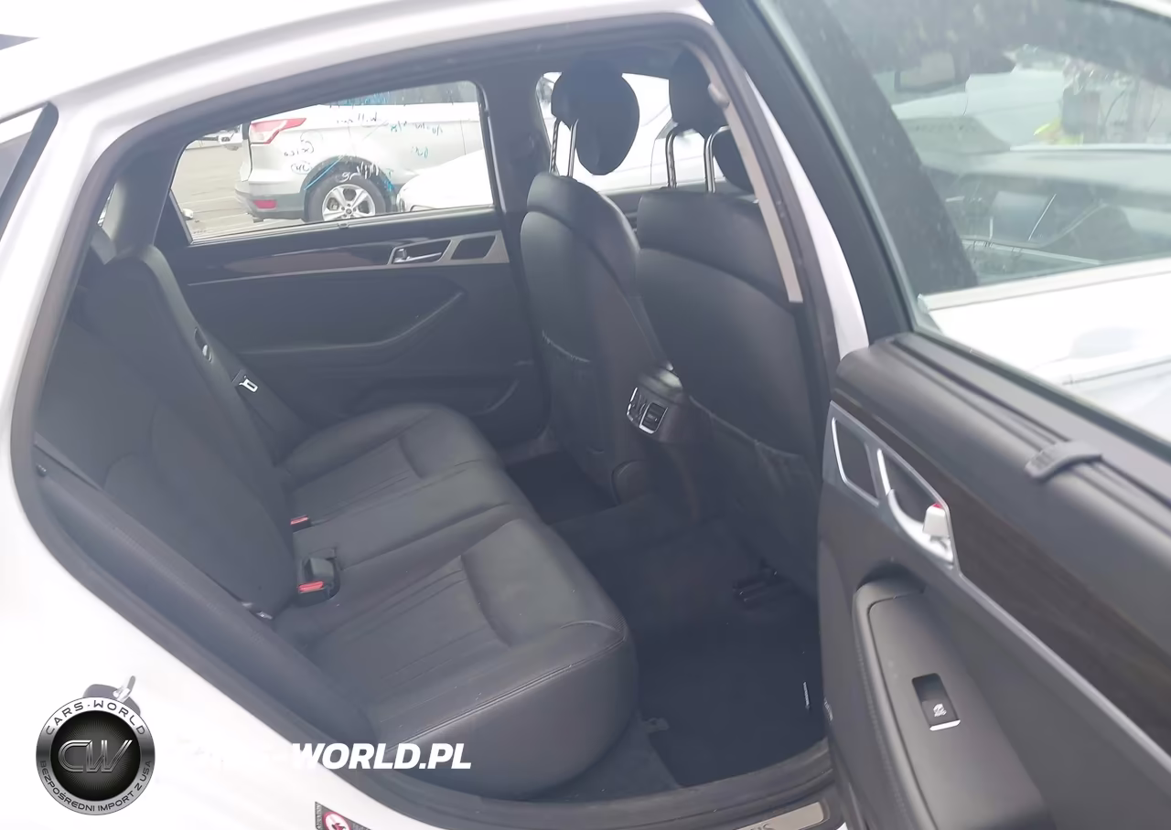 2015 Hyundai Genesis 3.8 VIN:KMHGN4JE2FU049599 - 8