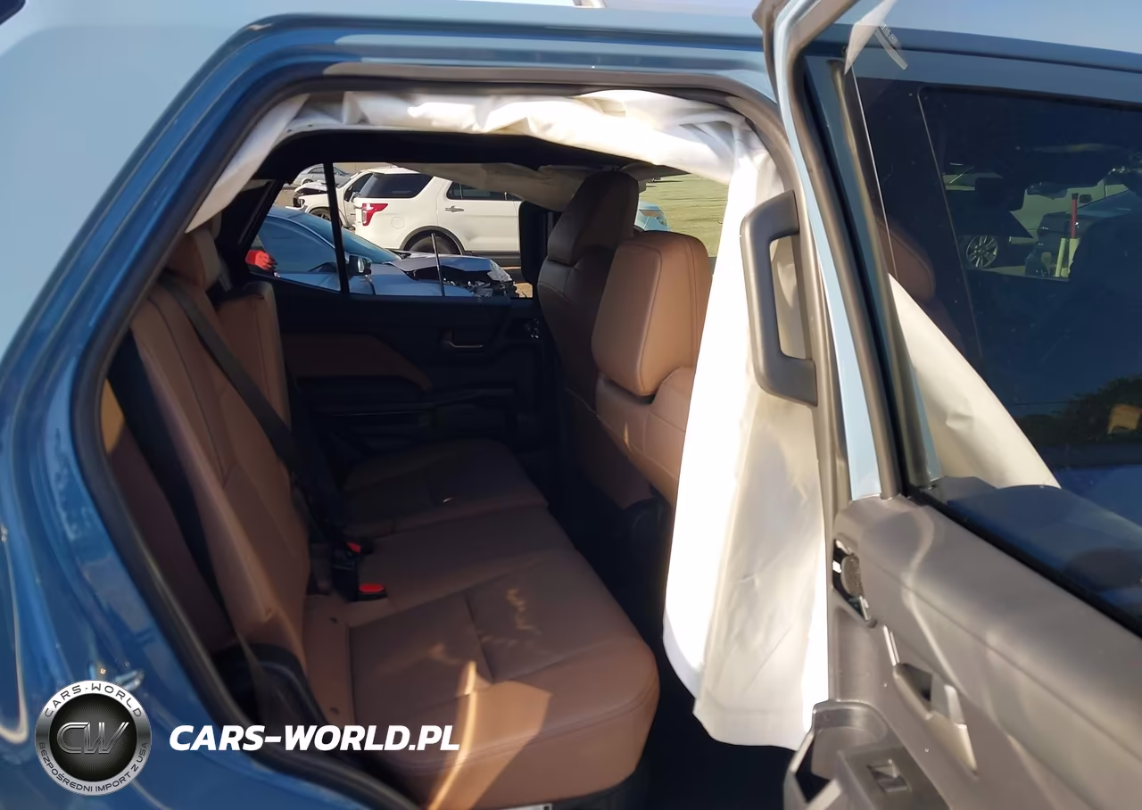 2025 Toyota 4Runner Limited VIN:JTEVA5BR8S5070469 - 8