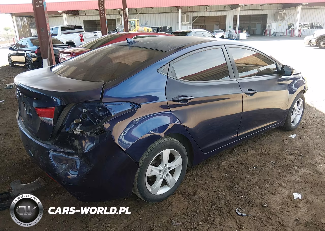 2012 Hyundai Elantra Gls VIN:5NPDH4AE9CH064900 - 4