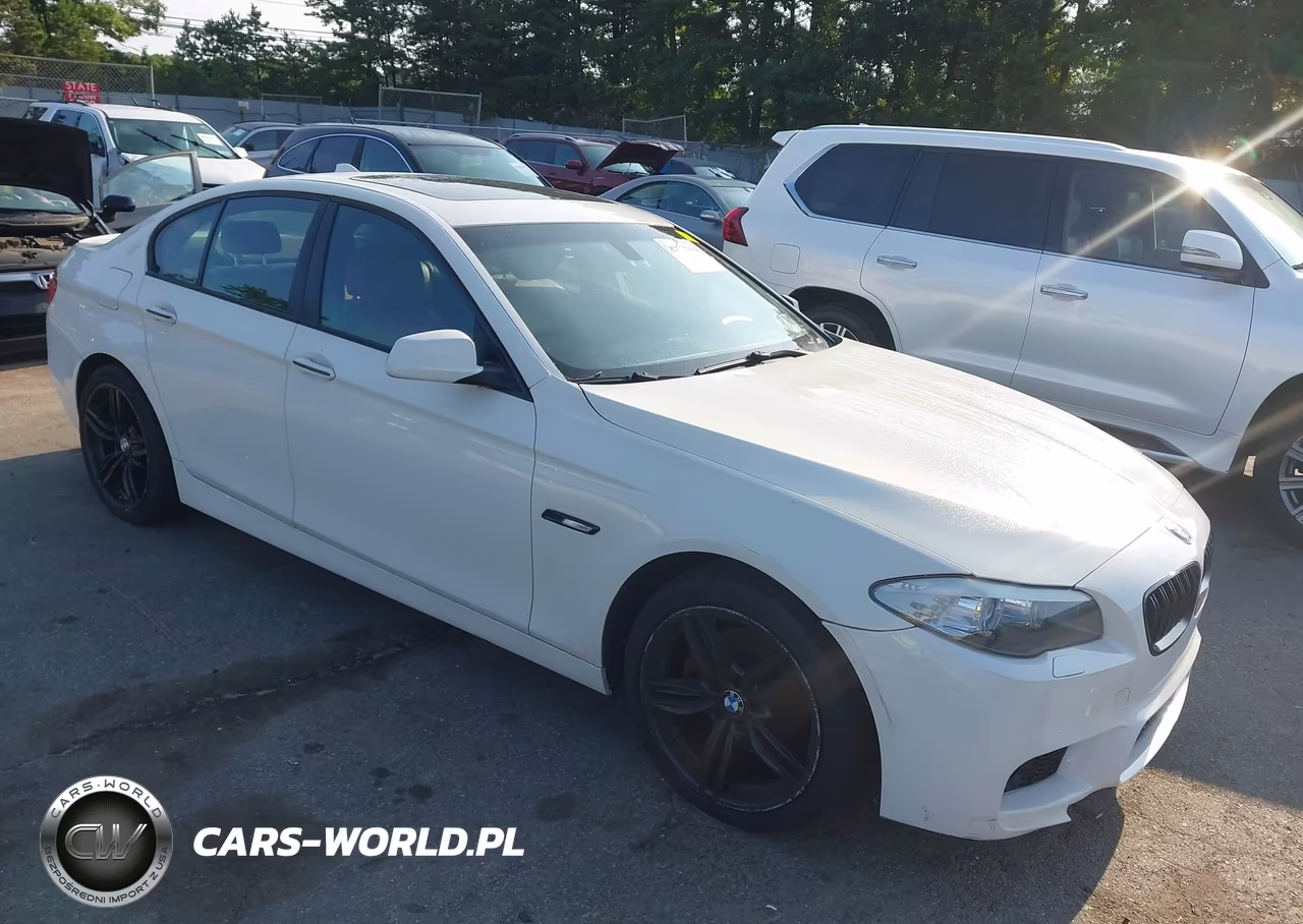 2013 BMW 528I xDrive – zdjęcie 1 z 12