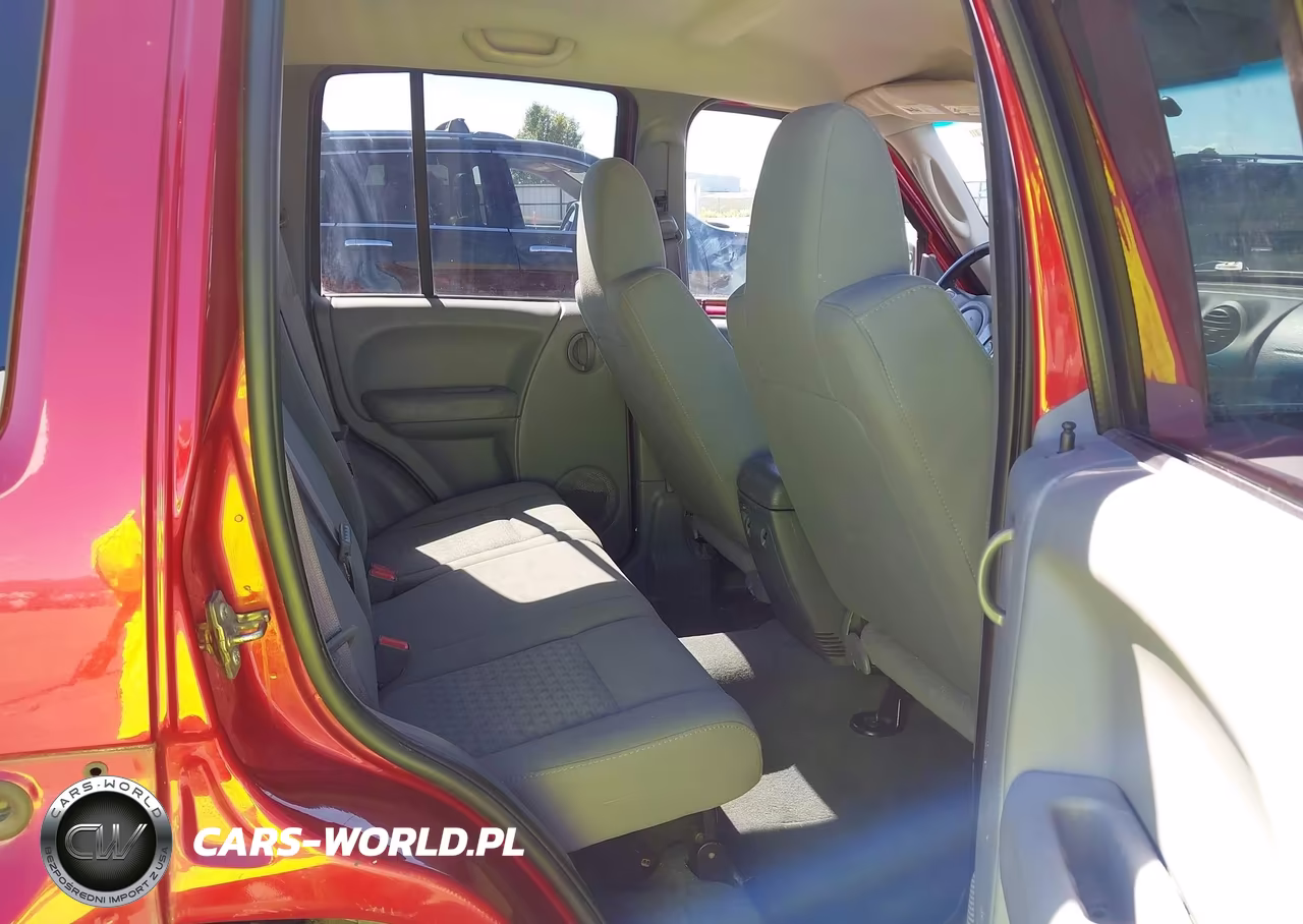 2007 Jeep Liberty Sport VIN:1J4GL48K57W717868 - 8