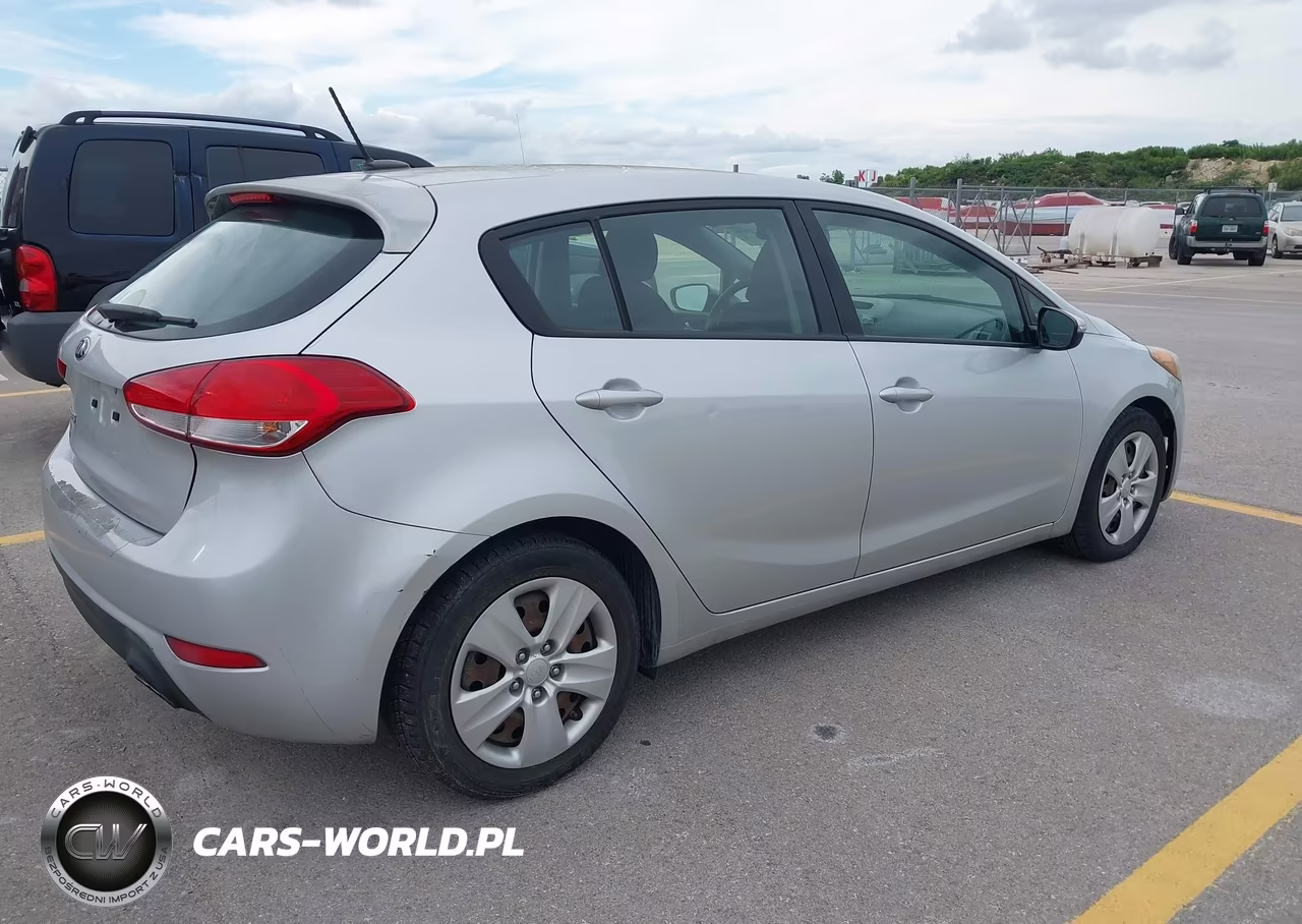 2016 Kia Forte Lx VIN:KNAFK5A82G5571781 - 4