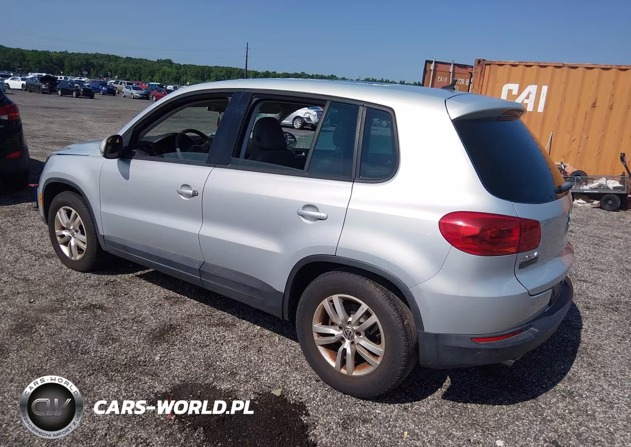 2012 Volkswagen Tiguan S VIN:WVGAV7AX5CW532772 - 3